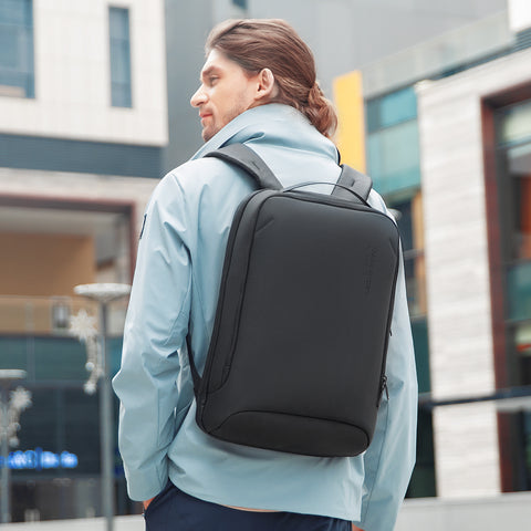 Mochila Mark Ryden Modelo Metropolitan MR9008